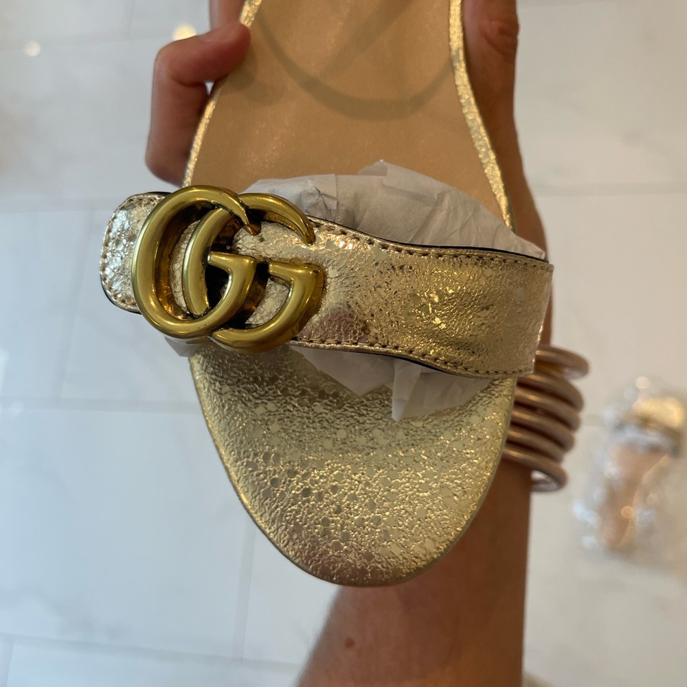 Brand new designer inspired sandals very comfortable. Great quality!